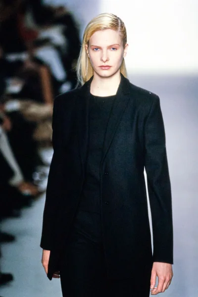 Look 30